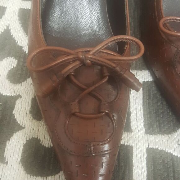 STUART WEITZMAN Brown Kitten Heels - Size 3 - Picture 6 of 6